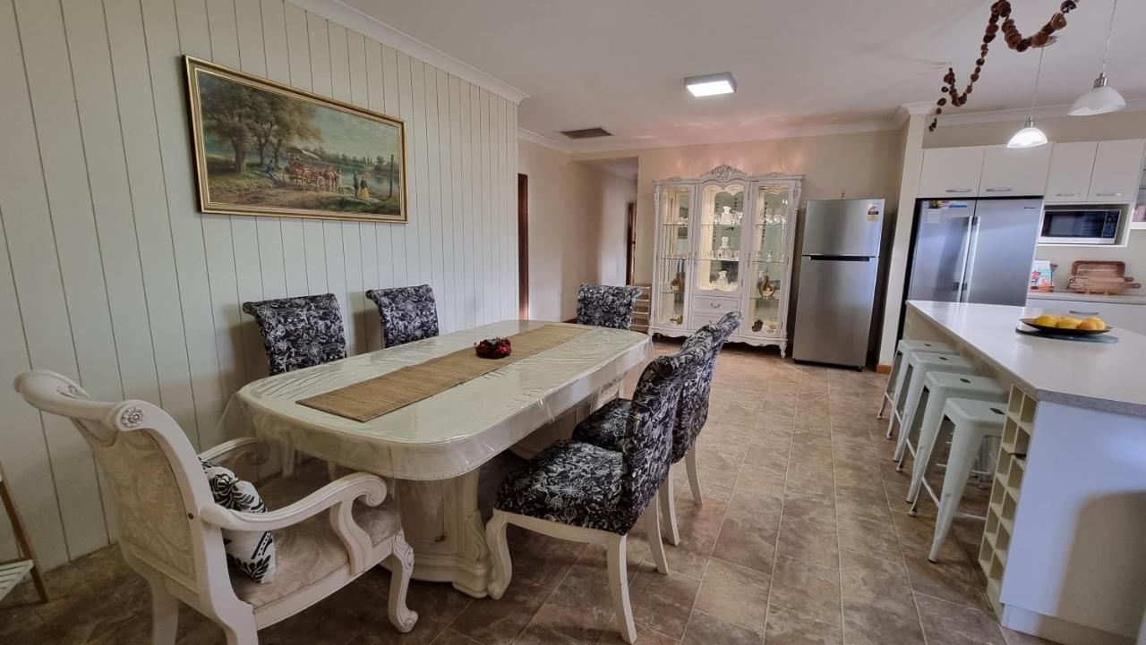 Spacious - * Waikerie